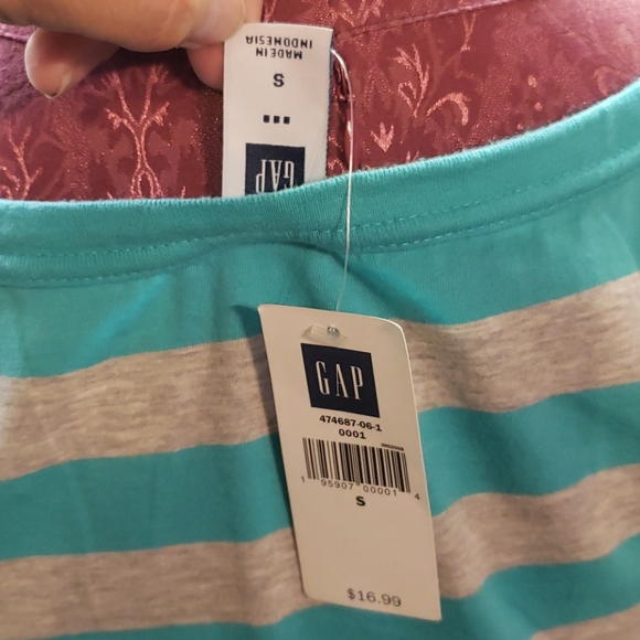 Teal & Grey Striped 4 button tee Gap - NWT size S - Picture 4 of 5